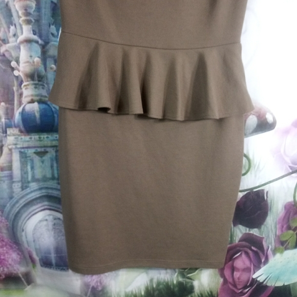 🌺 Soprano brown and black lace back dre - Picture 3 of 8